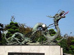 Statua di imoogi a Busan. Foto by Michiel1972